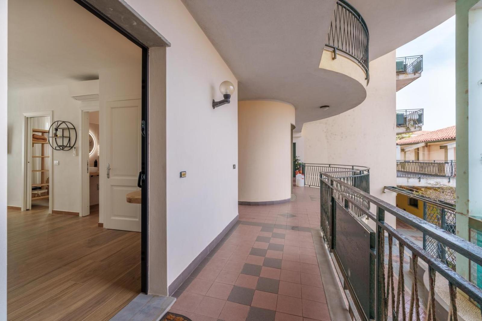 Dome House Hotel Олбия Екстериор снимка