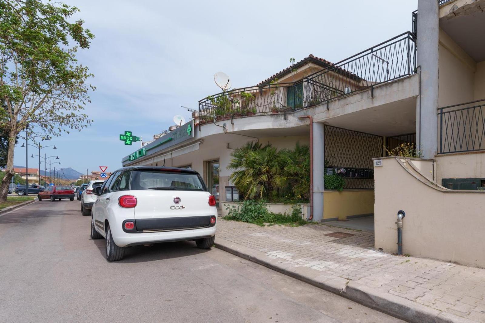 Dome House Hotel Олбия Екстериор снимка